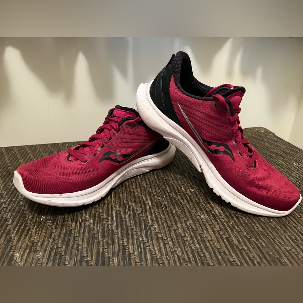 🏃‍♀️ Women’s Saucony Kinvara 12, Size 8.5, Less than 80 Miles!